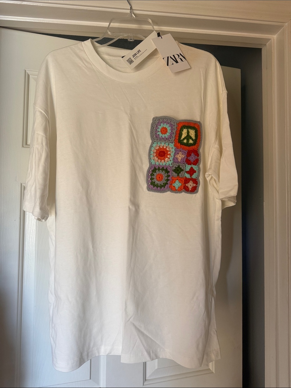 Zara White T-Shirt with Multicolor Crochet Patch